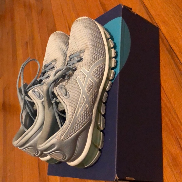 Light blue ASICS - Picture 2 of 2